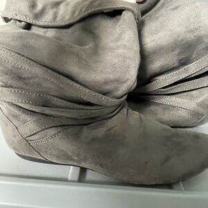 Women's Gray Suede Boots